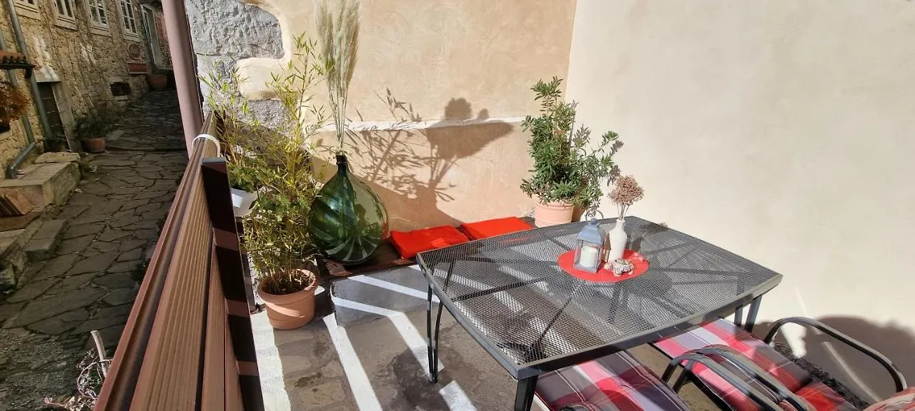 Jasmina Apartment Hum